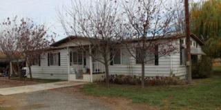 5205 Postma Rd, Yakima, WA 98901-9563