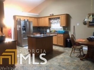 180 Meadowbrook Ct, Porterdale, GA 30016-3161