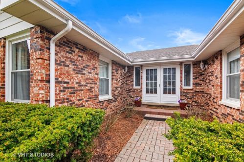 3436 Newcastle Rd, Waukegan, IL 60087-1453