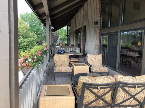 701 Lake Hinsdale Dr, Willowbrook IL  60527-2261 exterior