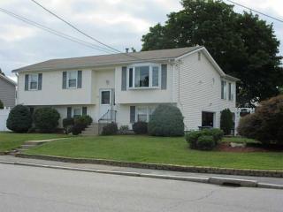 185 Budlong Rd, Cranston, RI 02920-6401