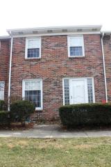 599 Simbury St, Columbus, OH 43228-2527