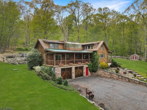 315 Teetertown Rd, Califon, NJ 07830-4007