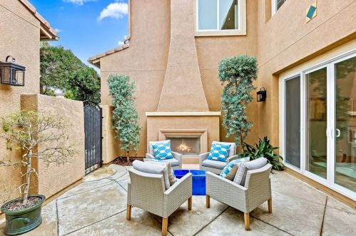 16849 Ridge Cliff Dr, Riverside CA  92503-0251 exterior