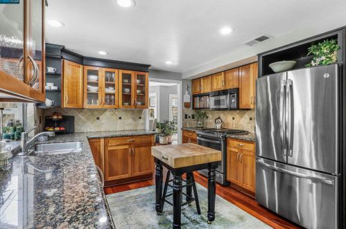 62 Springhaven Ct, San Ramon, CA 94583-4703