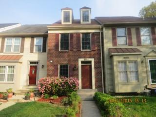 8505 Chapman Oak Ct, Springfield VA  22153-3572 exterior