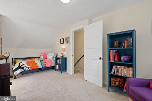 10159 Sutherland Rd, Silver Spring MD 20901-2236 exterior