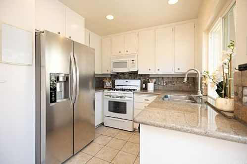 17 Woodfern, Irvine CA  92614-5457 exterior