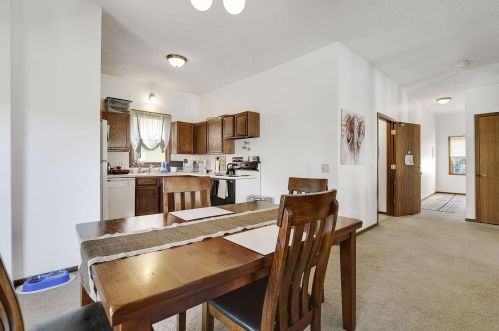 596 Grand Ave, Saint Paul MN  55102-2610 exterior