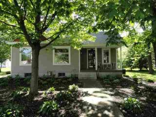 519 Division St, Yates, IL 61726-1306