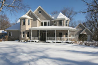1205 Fuller Rd, Gurnee, IL 60031-1846