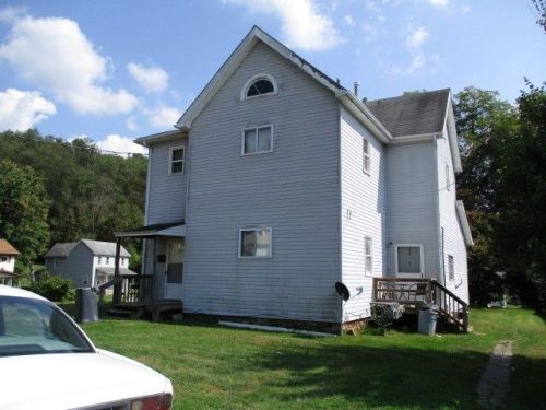 82 Linden Ave, Moundsville, WV 26041-1105