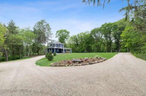 14609 Nelson Rd, Bull Valley, IL 60098-9516