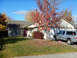 3223 Newberry Ave, Eagle Crest, OR 97756-8952