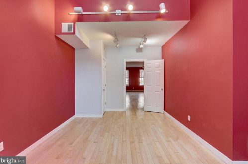 2417 Grays Ferry Ave, Philadelphia PA  19146-2450 exterior