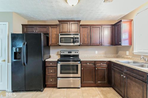 185 Cypress Ln, Porterdale, GA 30016
