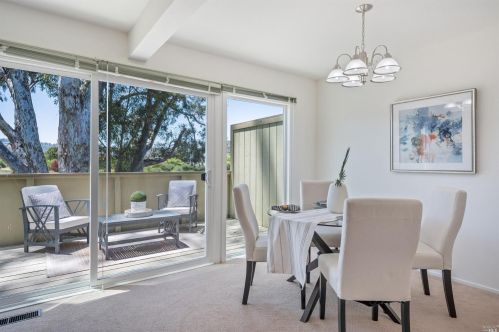 71 Schmidt Ln, San Rafael, CA 94903-2890