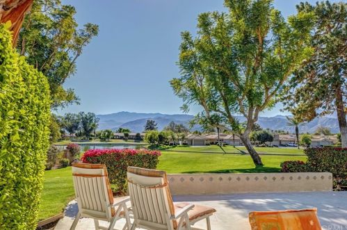 21 Pebble Beach Dr, Rancho Mirage, CA 92270-1608