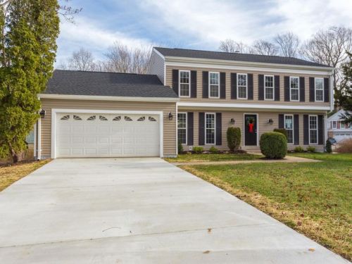 6235 Capella Ave, Springfield, VA 22015-3216
