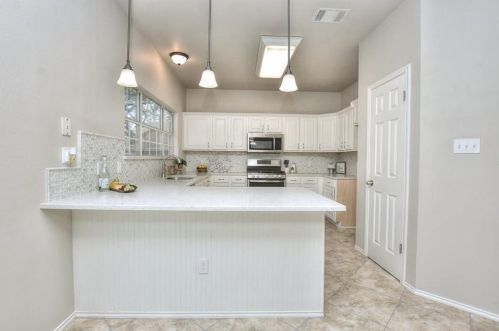 109 Pecan Vista Ln, Georgetown, TX 78626-4541