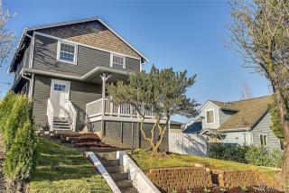 2454 Irving St, Seattle, WA 98144-3728