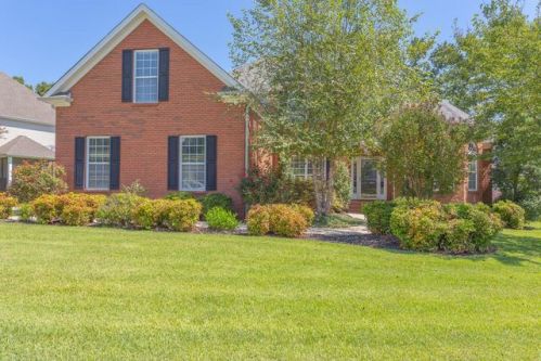 3664 Bentwood Cove Dr, Apison, TN 37302-7538
