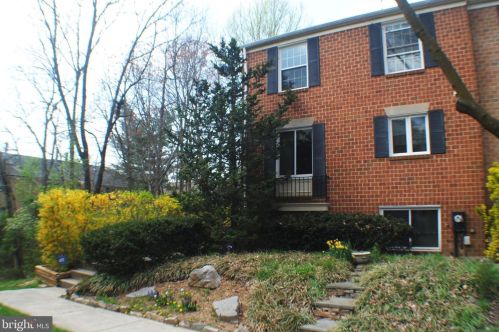 10527 Wind Way, Columbia, MD 21044-5605