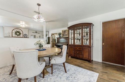 8712 Lodestone Cir, Elk Grove CA  95624-2520 exterior