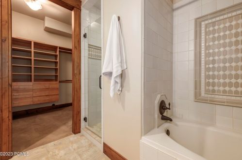 5872 Mtn Rnch Dr, Park City UT 84098-6177 exterior