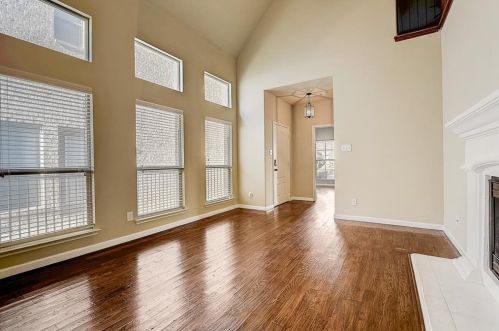 4272 Comanche Dr, Carrollton TX 75010-3300 exterior