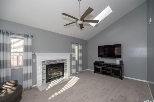 6948 Firefox Cir, Taylorsville UT 84081-5376 exterior