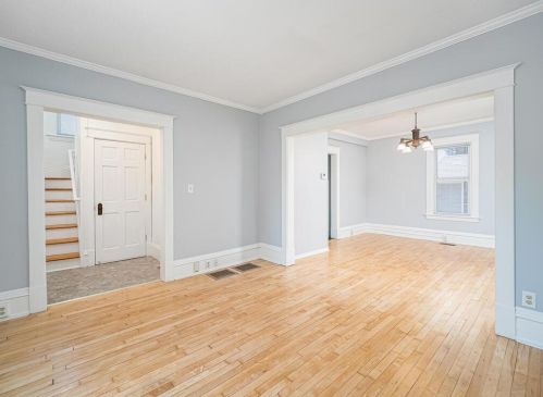464 Earl St, Saint Paul MN  55106-5632 exterior