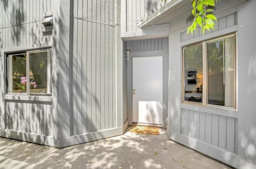 5050 Glide Dr, Davis, CA 95618-6082