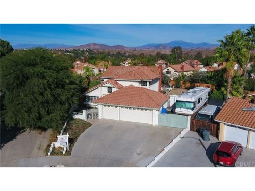 39998 Stamos Ct, Temecula, CA 92591-7000