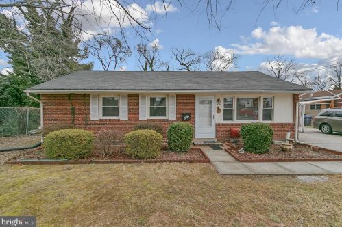 2849 Oak Knoll Dr, Falls Church, VA 22042-1415