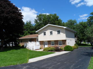 408 Mcdamyn Cir, Winnebago IL  61088-8548 exterior