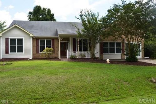 100 Mac Jones Rd, Moyock, NC 27958-9366