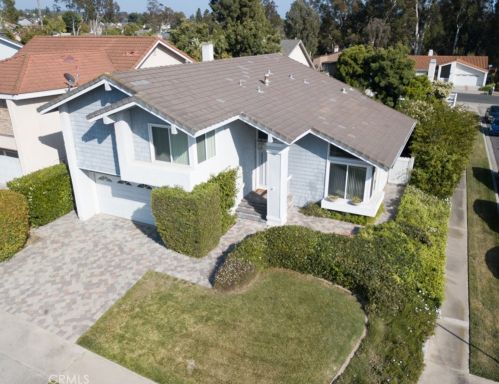 25236 Ginger Rd, El Toro, CA 92630-3411