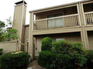 9405 Pagewood Ln, Houston TX  77063-5346 exterior