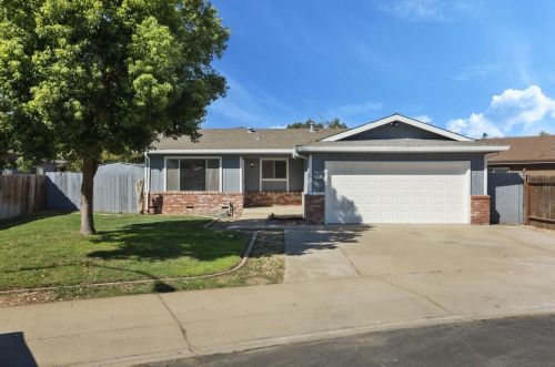 407 Audubon Dr, Lodi, CA 95240-6720