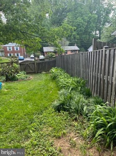 10417 Kinloch Rd, Silver Spring MD 20903-1243 exterior