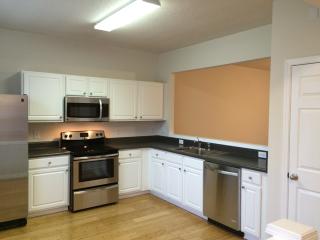 200 Canyon Lake Cir, Cary NC  27560-7783 exterior