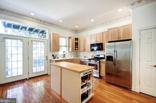 423 16 St, Philadelphia PA  19146-1657 exterior