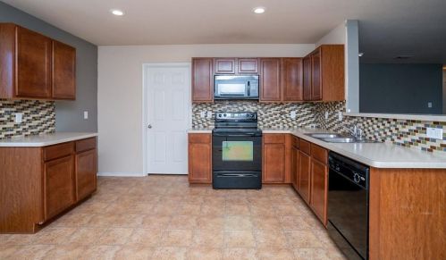 5716 Mountain Bluff Dr, Fort Worth, TX 76179-7219