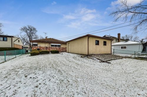 824 Fernandez Ave, Arlington Hts IL  60004-5316 exterior