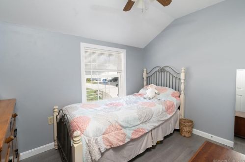 9 Sunnyside East Rd, Yantic CT  06389-1012 exterior
