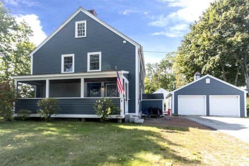 1 Sunset Dr, Somersworth, NH 03878-2319