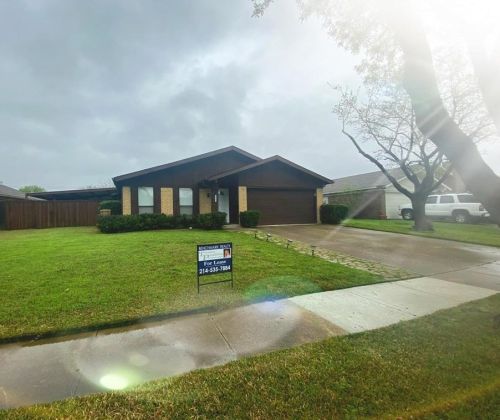 1717 Delaford Dr, Carrollton, TX 75007-3030