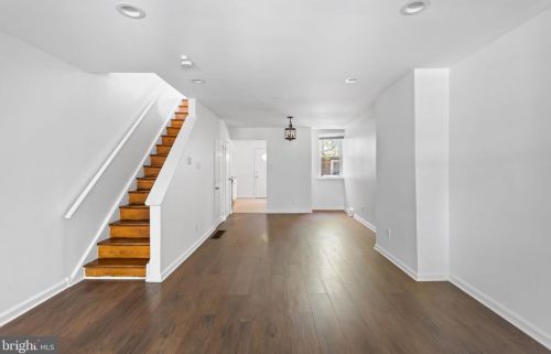 4649 Marvine St, Philadelphia, PA 19140-1237