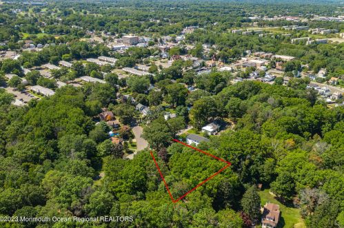 69 Byrnes Ln, Tinton Falls NJ  07724-1507 exterior